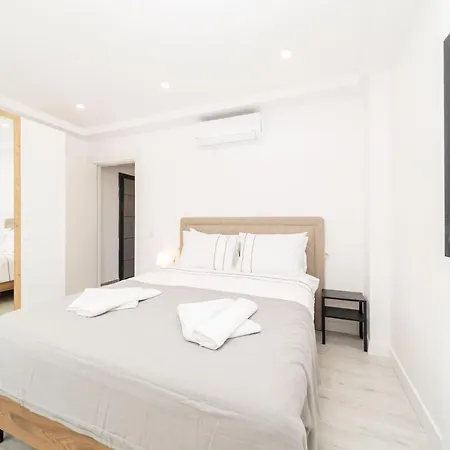 Central Flat With Balcony And Terrace In Muratpasa Daire Antalya